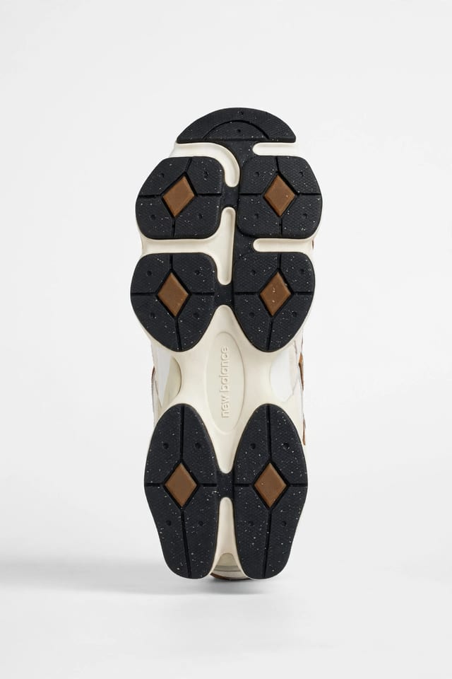 Sneakers - Product Only Studio  Catalog example 12